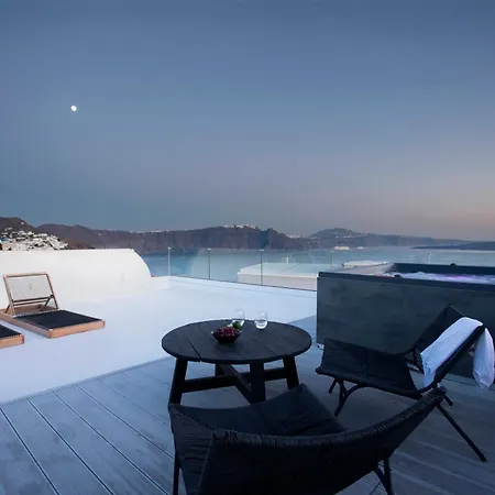 Armonoia Santorini 3* イア