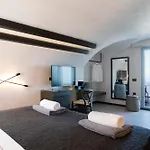 Armonoia Santorini Bed & Breakfast