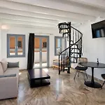 לינה וארוחת בוקר Armonoia Santorini אויה