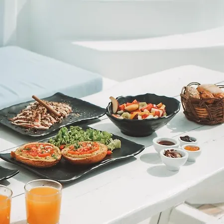 Armonoia Santorini 3*