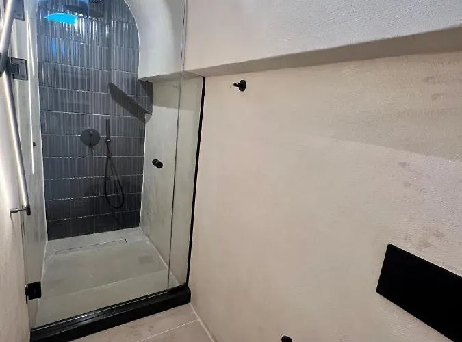 Oda ve Kahvaltı Armonoia Santorini 3*