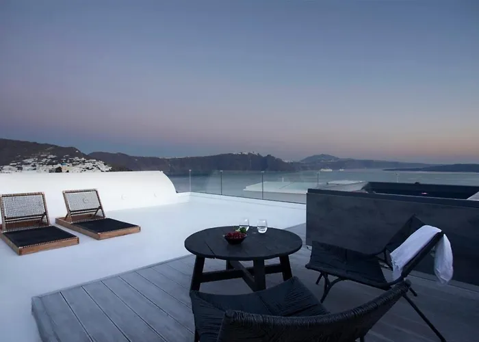 Oda ve Kahvaltı Armonoia Santorini Oia