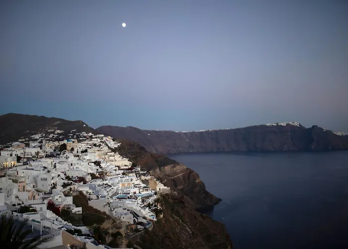 Armonoia Santorini 3*