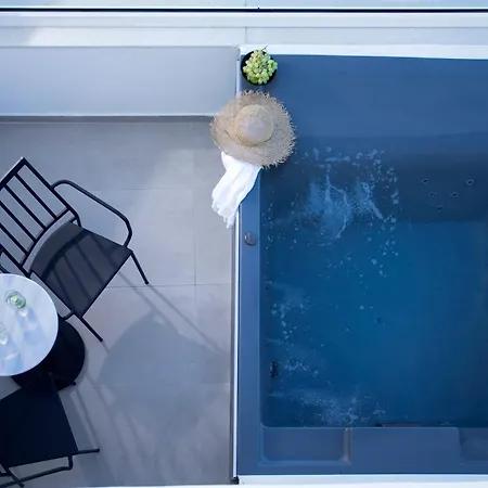 Armonoia 4* Oia (Santorini)