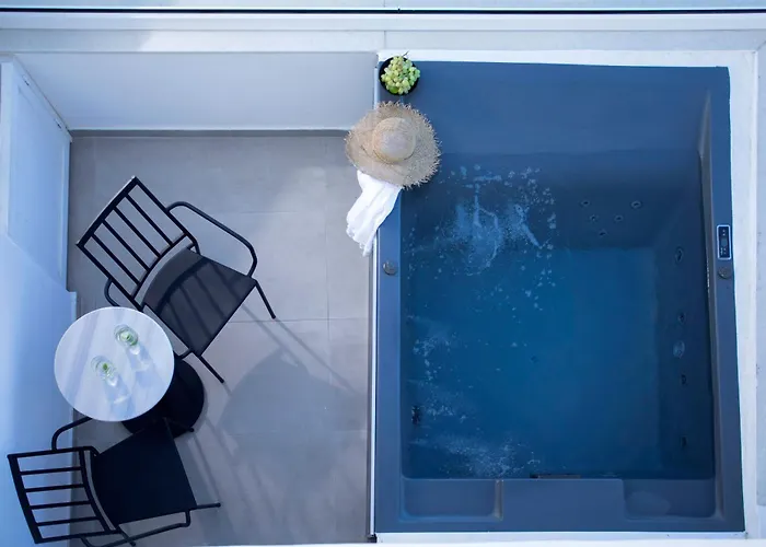 Armonoia 4* Oia (Santorini)